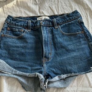 CURVE LOVE MOM SHORTS